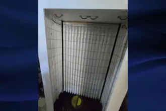 Polícia Civil interdida máquina de bronzeamento proibida em clínica de Jaraguá