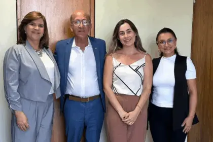 Secretária Municipal de Saúde de Goianésia viaja à Brasília em busca de recursos