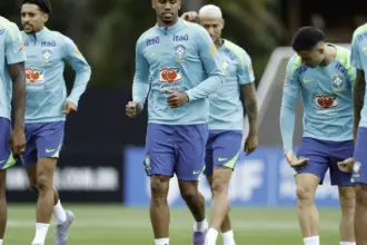 Ancelotti comanda primeira atividade com todos os convocados