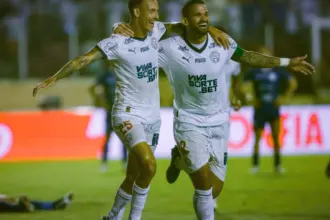 Copa do Nordeste: Bahia vence Confiança por 4 a 1 e encaminha título