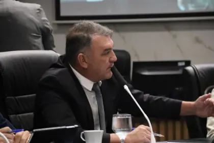 Vereador Maurício André propõe regulamentação do transporte para pacientes renais em Goianésia