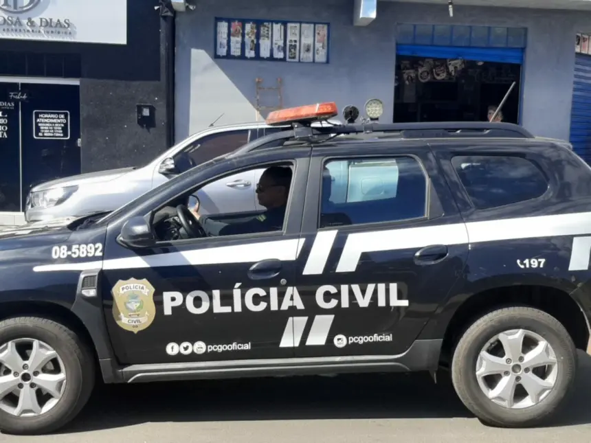 Polícia Civil prende dupla por tentar matar vítima a facadas, após preparar emboscada, em Novo Gama – Policia Civil do Estado de Goiás Polícia Civil prende dupla por tentar matar vítima a facadas, após preparar emboscada, em Novo Gama – Policia Civil do Estado de Goiás