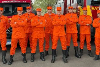 Corpo de Bombeiros de Goiás adota novo fardamento operacional na cor laranja