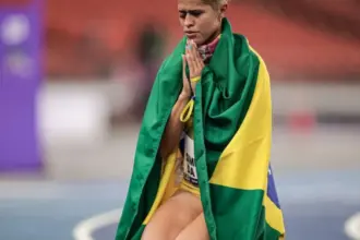 Thalita Simplício é tetra mundial nos 400 metros classe T11