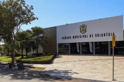 Habite-se: Câmara de Goianésia aprova programa de regularização de construções