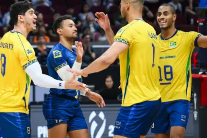 Brasil inicia campanha no Mundial de vôlei com vitória sobre a China