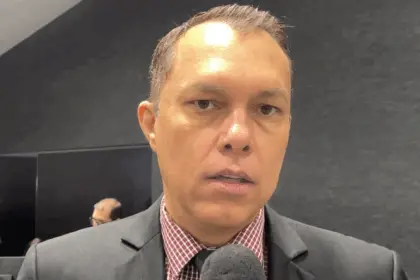 Vereador Emerson Autovip solicita construção de área de escape na rodovia GO-438