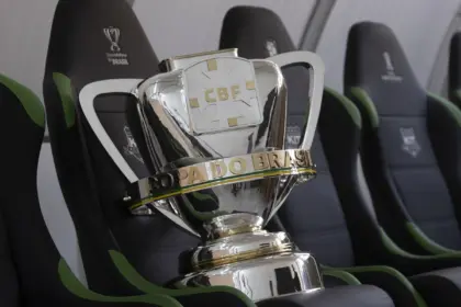 CBF sorteia mandos de campo das semifinais da Copa do Brasil