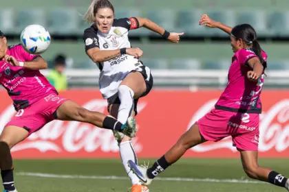 Libertadores Feminina: Corinthians inicia busca pelo hexa com empate