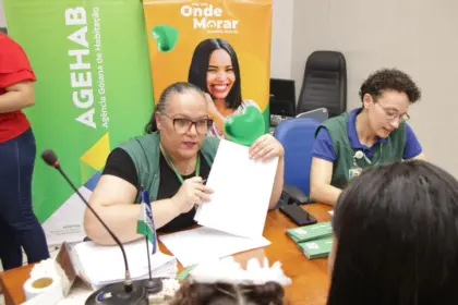 Agehab entrega benefícios habitacionais – Portal Goiás