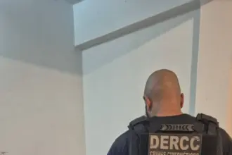 PCGO cumpre mandado de busca em investigação sobre armazenamento de material de exploração sexual infantil em Goiânia