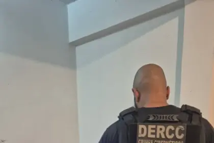 PCGO cumpre mandado de busca em investigação sobre armazenamento de material de exploração sexual infantil em Goiânia