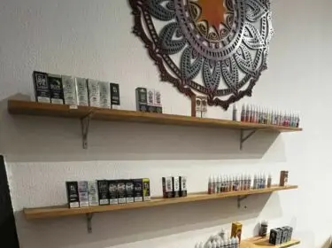 PCGO deflagra operação contra a comercialização irregular de cigarros eletrônicos e apreende grande quantidade de produtos em Anápolis