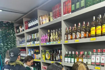 PCGO participa de força-tarefa em Catalão para fiscalizar bebidas adulteradas com metanol – Policia Civil do Estado de Goiás