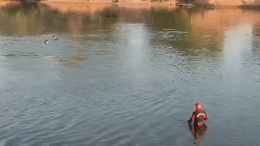 Bombeiros localizam corpo de mulher que caiu com carro no Rio das Almas