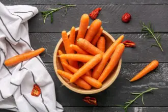 8 benefícios da cenoura para a saúde