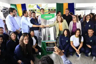 Daniel Vilela inaugura nova escola em Aparecida de Goiânia e reforça meta de substituir unidades de placas – Vice-Governadoria