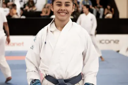 Atleta-estudante da UFPR compete nos JUBs por bicampeonato no karatê