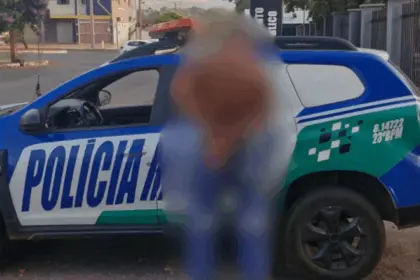 Homem é detido após ameaçar e ofender os pais em Barro Alto