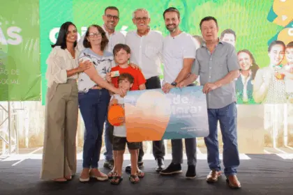 Mais de 250 famílias de Goianésia recebem cartões do Programa Aluguel Social