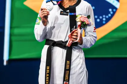 Milena Titoneli é prata no Mundial de taekwondo, o 3º pódio do Brasil
