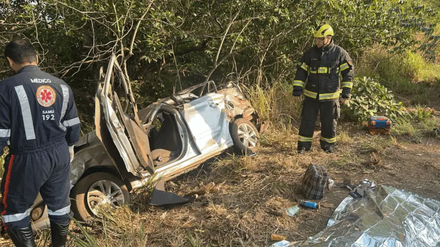 Mulher morre em acidente de trânsito na GO-080, saída para Jaraguá Mulher morre em acidente de trânsito na GO-080, saída para Jaraguá