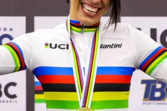 Sabrina Custódia é ouro e 1ª recordista mundial de paraciclismo no RJ