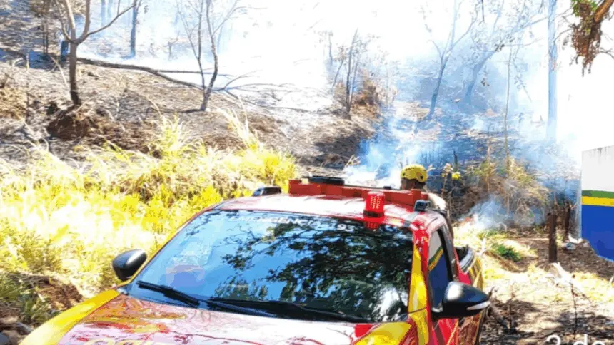 Urgente: Bombeiros de Goianésia atuam em dois grandes incêndios simultâneos