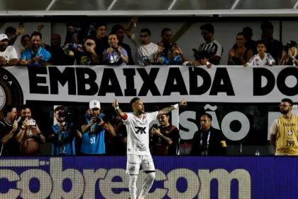 Brasileirão: Neymar marca, Santos vence e deixa zona de rebaixamento
