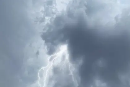 4 milhões de raios em 2025: por que uma descarga atmosférica é tão prejudicial para rede de energia?
