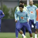 Com equipe completa, Ancelotti comanda atividade em Londres