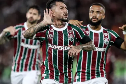 Em um clássico movimentado, Fluminense derrota Flamengo no Maracanã