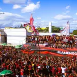 Flamengo embarca para final da Libertadores com festa da torcida