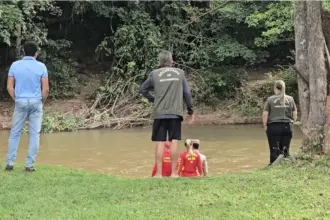 Polícia Civil e Corpo de Bombeiros realizam operação de fiscalização no Rio das Almas