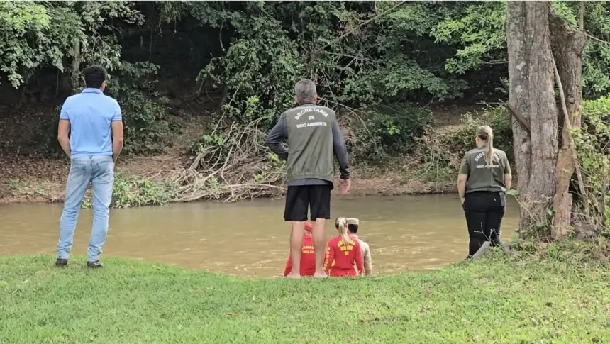 Polícia Civil e Corpo de Bombeiros realizam operação de fiscalização no Rio das Almas