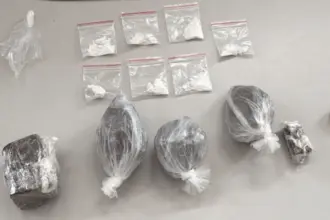 PCGO prende homem que fazia delivery de drogas e mantinha entorpecentes em casa em Cristalina – Policia Civil do Estado de Goiás