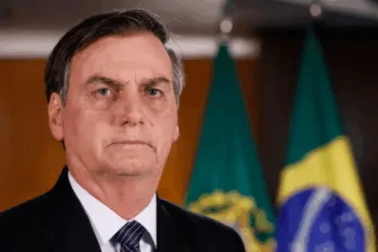 Bolsonaro é preso em Brasília após violação da tornozeleira eletrônica