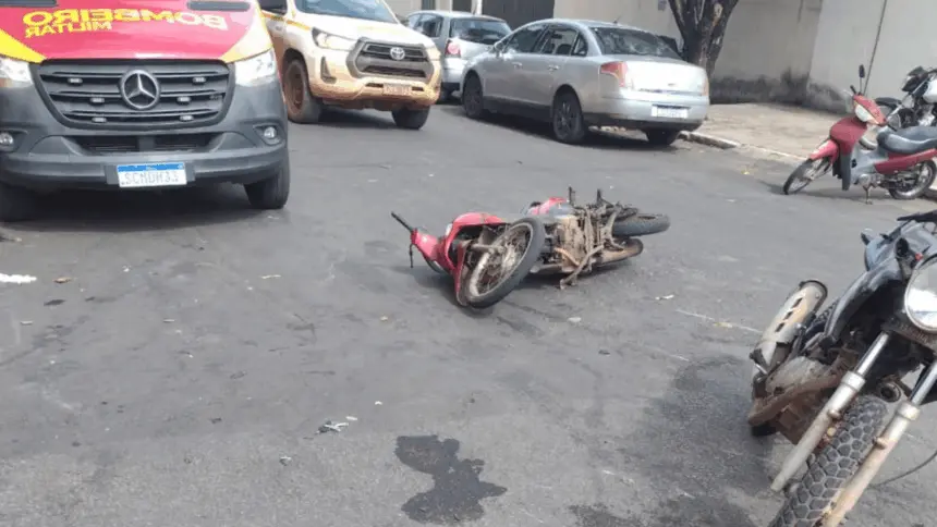 Colisão entre motocicletas no Bairro Carrilho deixa duas pessoas feridas