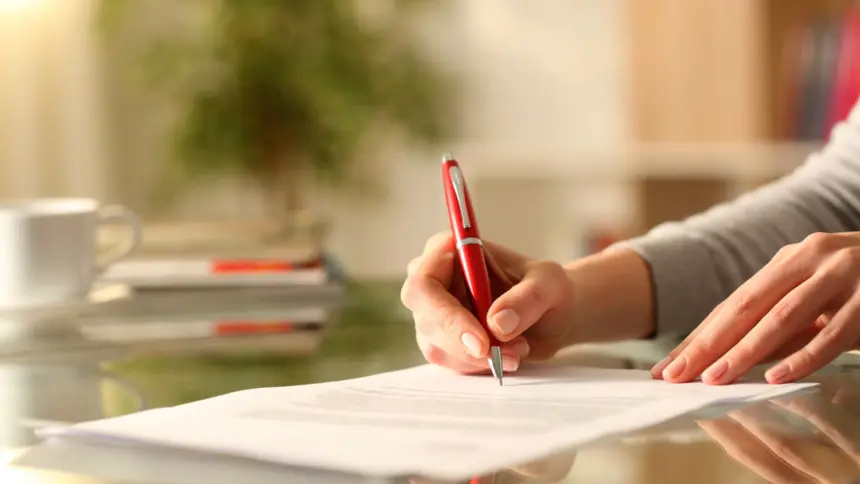 Ministério Público pede na Justiça a retirada de estrutura de metal em espaço público em Goianésia