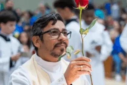 Padre é encontrado morto e enrolado em tapete após quase 24 horas desaparecido