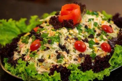 7 receitas incríveis de salada de salpicão para o Natal