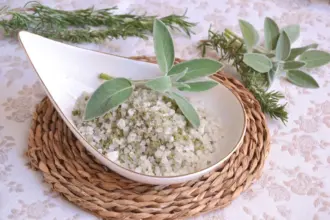 2 banhos para limpar as energias após o Halloween