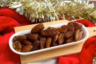 Tâmara: 7 benefícios da fruta e como incluí-la no cardápio de final de ano