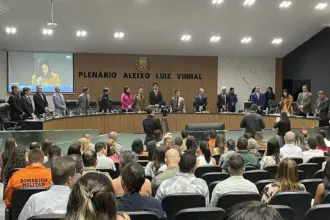 Câmara encerra o ano legislativo homenageando mulheres empreendedoras e quem se destacou na segurança pública