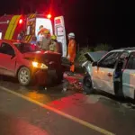 Colisão frontal entre dois carros deixa 5 feridos na saída oeste de Goianésia