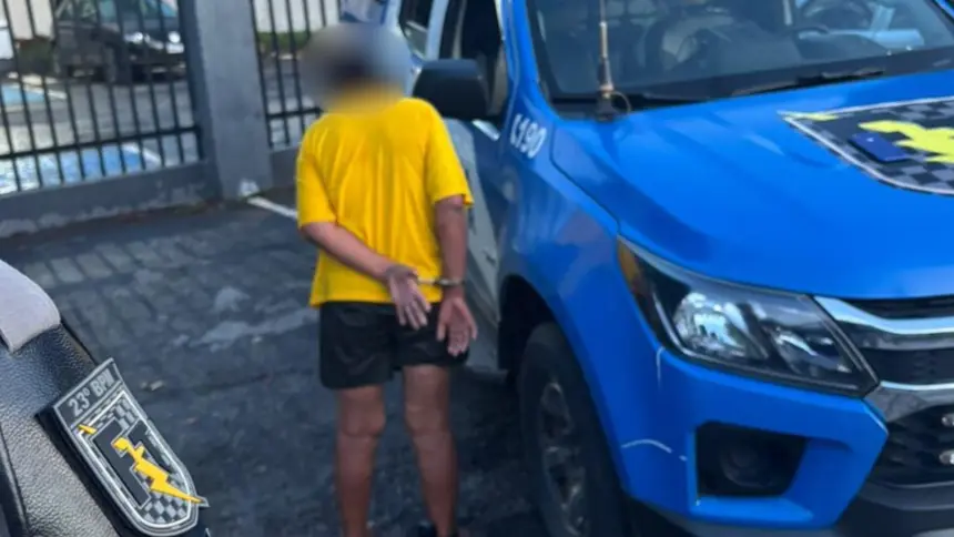 Mulher usa força física para roubar celular de idoso no norte de Goianésia e acaba presa pela PM Mulher usa força física para roubar celular de idoso no norte de Goianésia e acaba presa pela PM