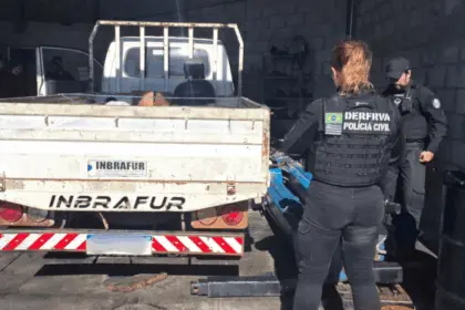 PCGO cumpre mandados de busca e apreensão em investigação de furto de peças de caminhões