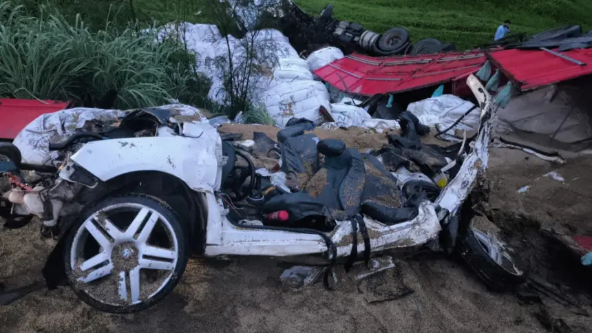 Acidente envolvendo cinco veículos deixa três mortos na BR-060