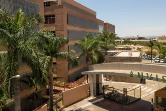 Anvisa suspende suplementos alimentares de duas marcas; confira