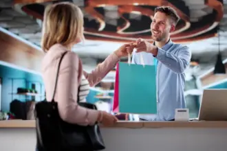 Como fidelizar clientes depois do pico de vendas: 4 estratégias eficazes